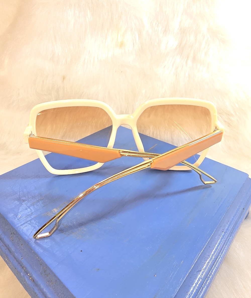 Linfemand Cream Oversized Square Women’s Sunglasses - Picture 2 of 6